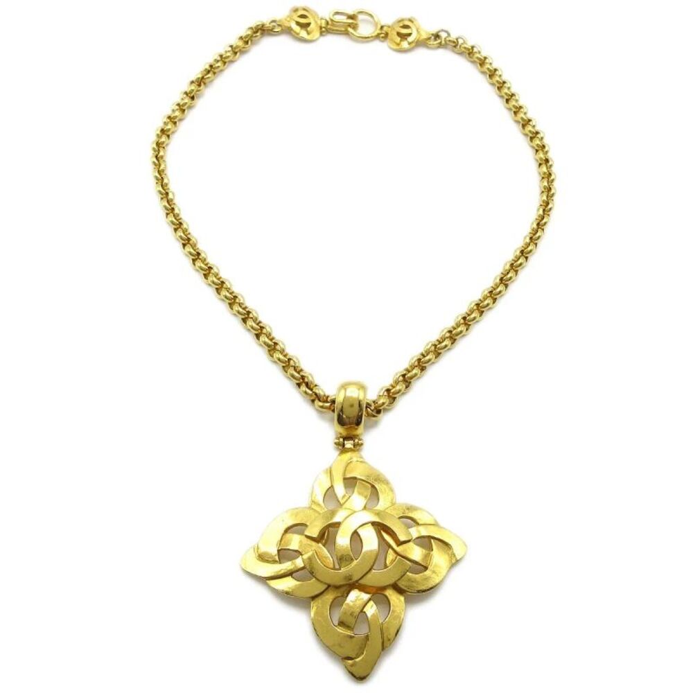 Chanel Cc Heart Pendant Metal Gold Gold_Plated Necklace Jewelry